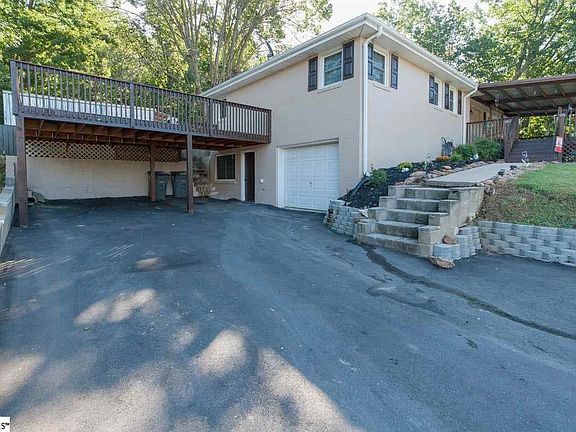 3rd image of 208 Traynham Blvd
