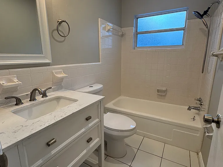 408 New York Ave — Photo 7