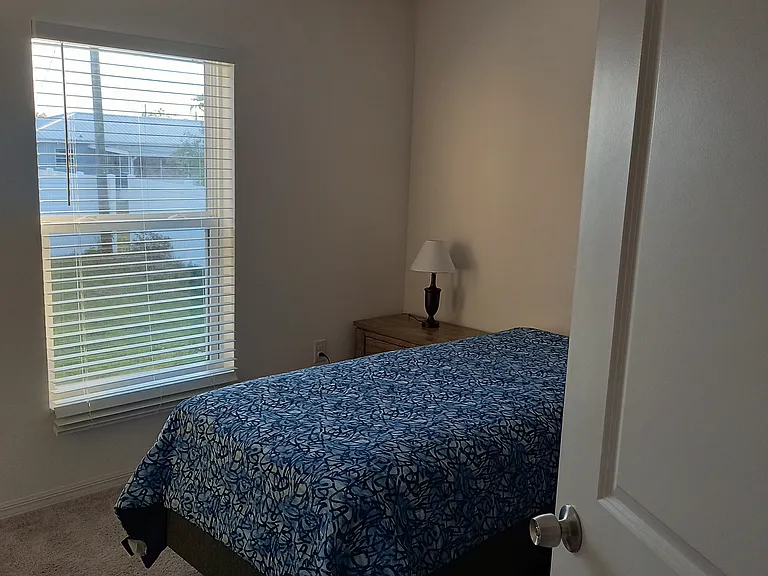 1659 Uniontown St SE — Photo 2