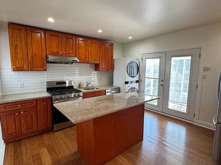 118 Porter St #1 — Photo 8