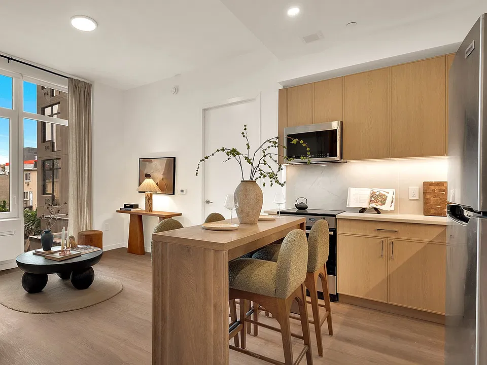 2683 Atlantic Ave #416