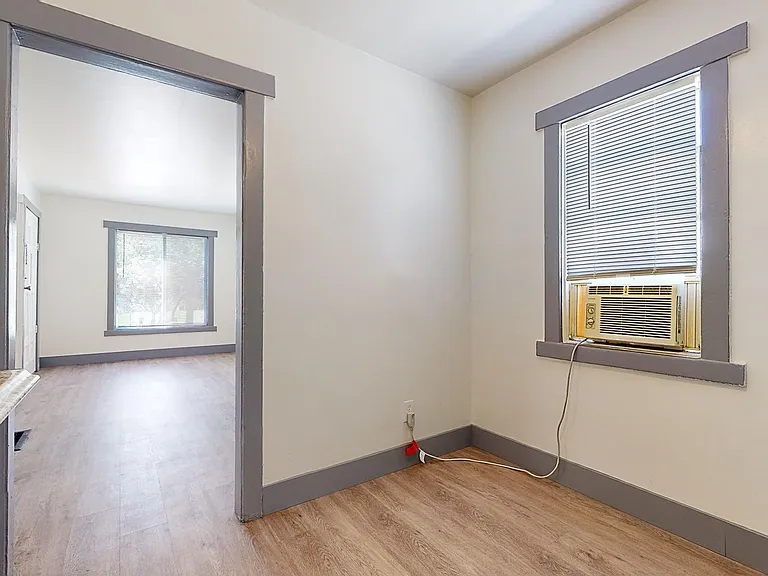1127 Bell St — Photo 25