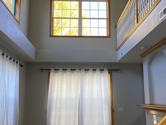 2 story living room 16'