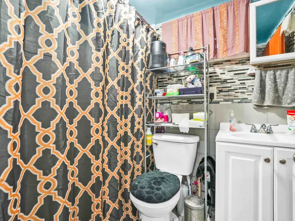 109-55 Lefferts Boulevard image 17 of 21