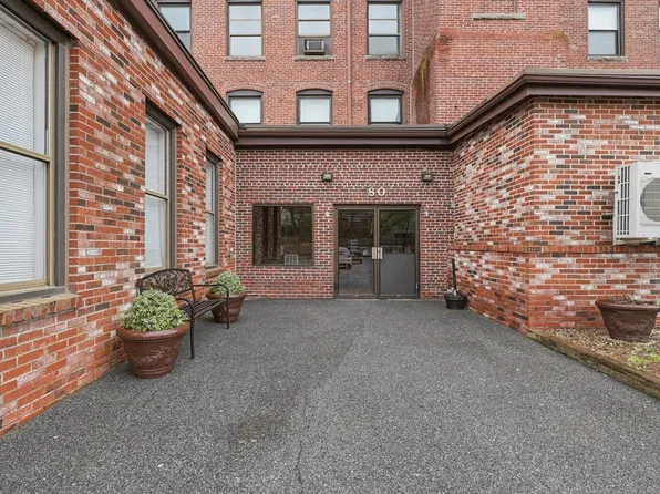 80 Foster St APT 504, Peabody, MA 01960