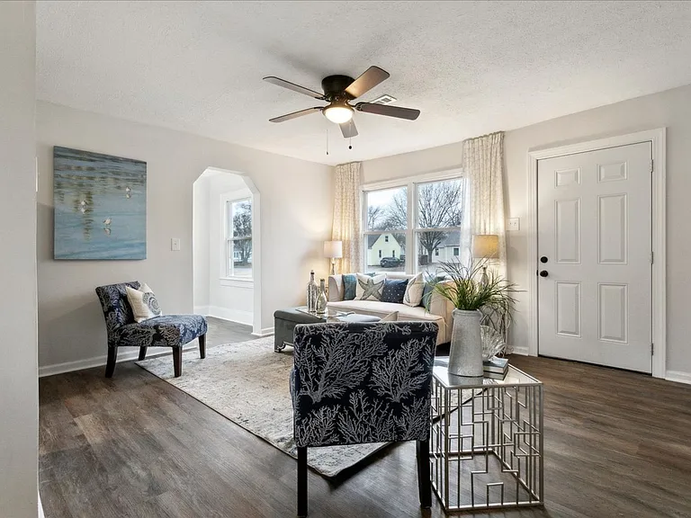 428 Hampton Roads Ave — Photo 5