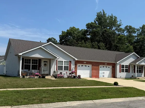 387 Franciscan Dr, Valparaiso, IN 46385