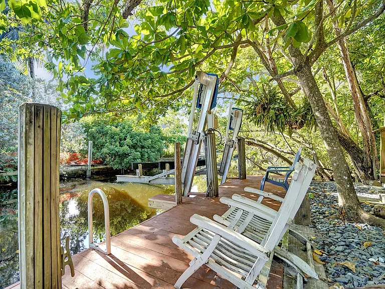 720 SW 11th Ct — Photo 20