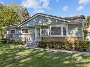 220 McCain Ct, Des Plaines, IL