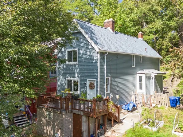 5025 Rosetta St, Pittsburgh, PA 15224