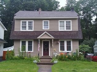 20 Woodlawn Ave E, Utica, NY 13501