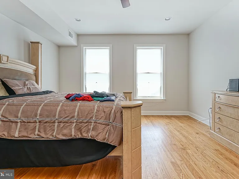 2332 Ellsworth St — Photo 14