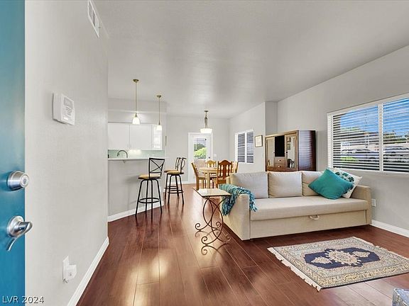 4th image of 342 Sunward Dr #0