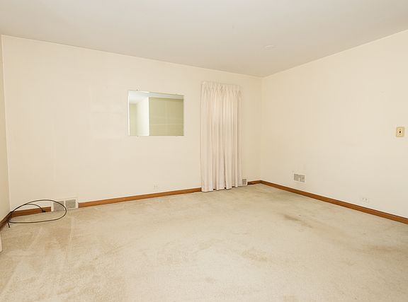 3rd image of 3435 N Oketo Ave