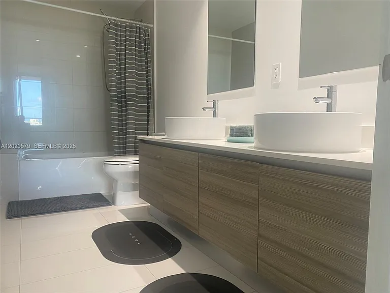 121 NE 34th St #1007 — Photo 38
