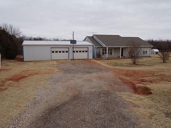 2nd image of 100696 Meadow Ln