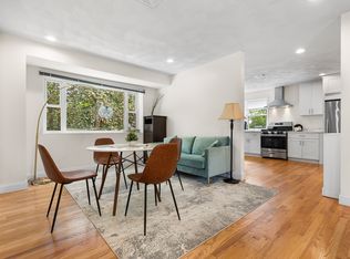 201 Grove St #201, Cambridge, MA 02138