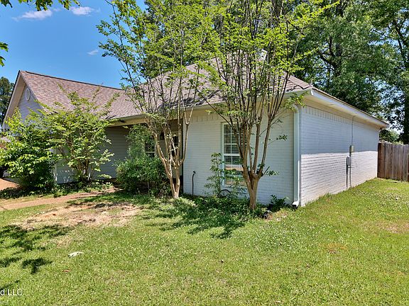 2nd image of 246 Cherry Bark Dr