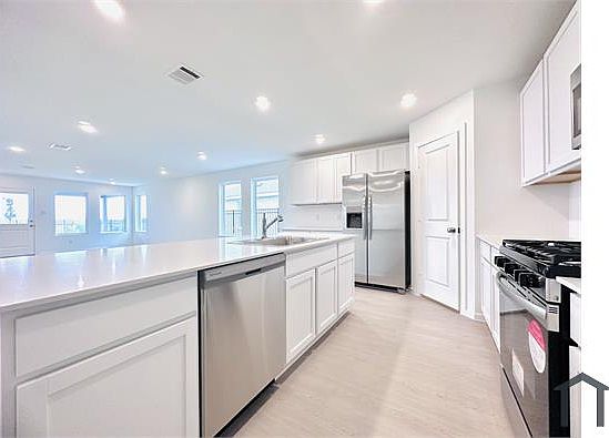 2nd image of 27527 Sunterra Village Dr