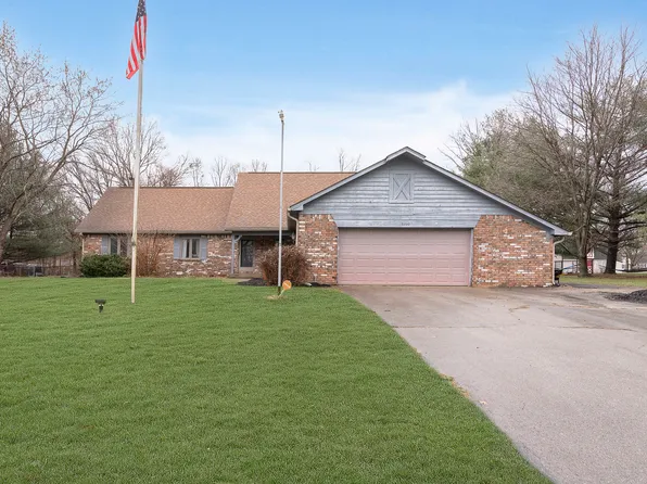 8200 Dogwood Ct, Plainfield, IN 46168
