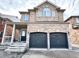 4 Campview St, Whitby, ON L1R 0K5