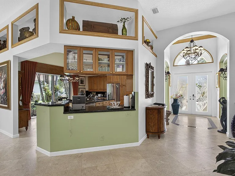 10880 Northgreen Dr — Photo 9