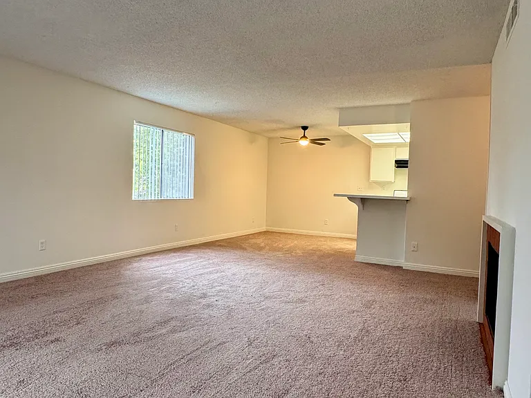 4901 Whitsett Ave #203 — Photo 5
