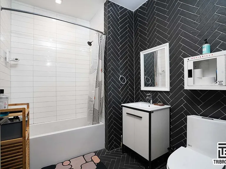 162 Throop Ave #1B — Photo 6