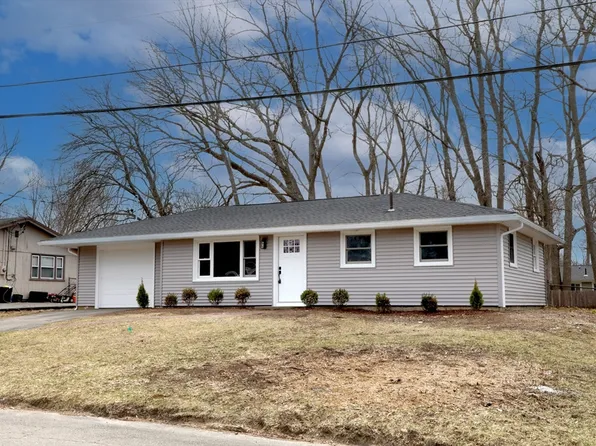 51 Stephen Dr, Brockton, MA 02302