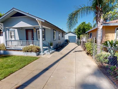 379 Palm Pl, Pomona, CA, 91767