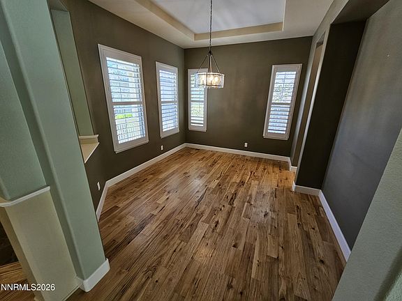 5th image of 1940 Morning Grove Ct