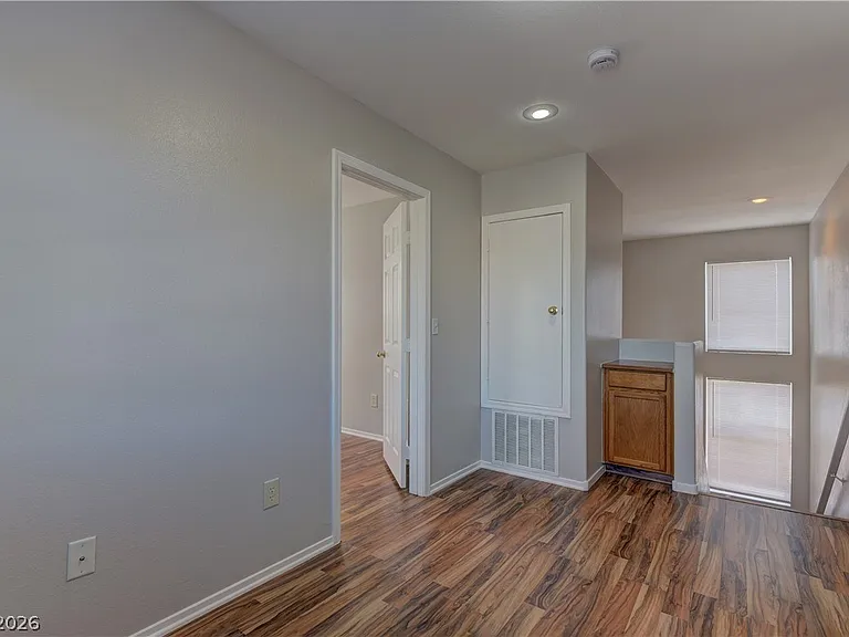 10753 Pipers Cove Ln — Photo 12