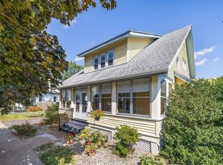 17 Manitoba St, Springfield, MA 01108