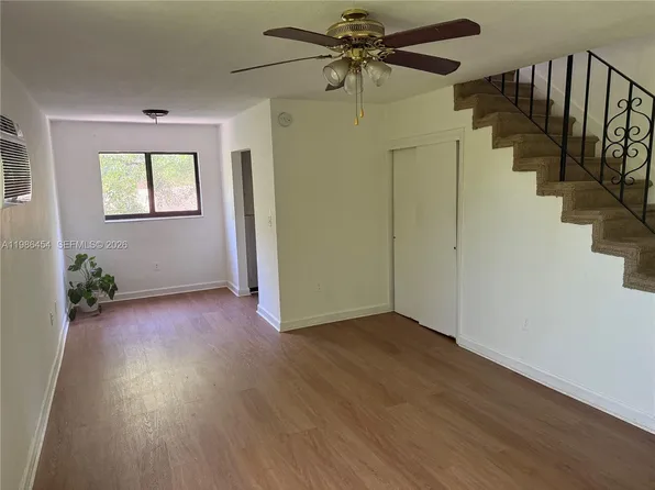 180 NE 71st St APT 9, Miami, FL 33138