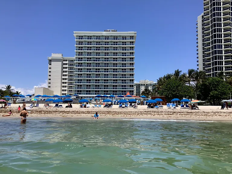 19201 Collins Ave #1017 — Photo 18