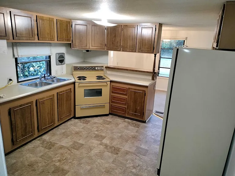2074.5 Willeys Lake Rd — Photo 5