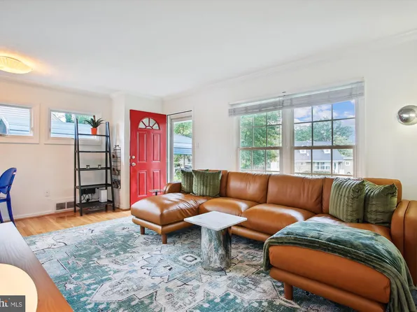 6514 Cavalier Dr, Alexandria, VA 22307