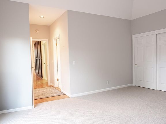 5th image of 6261 Meadowstone Drive