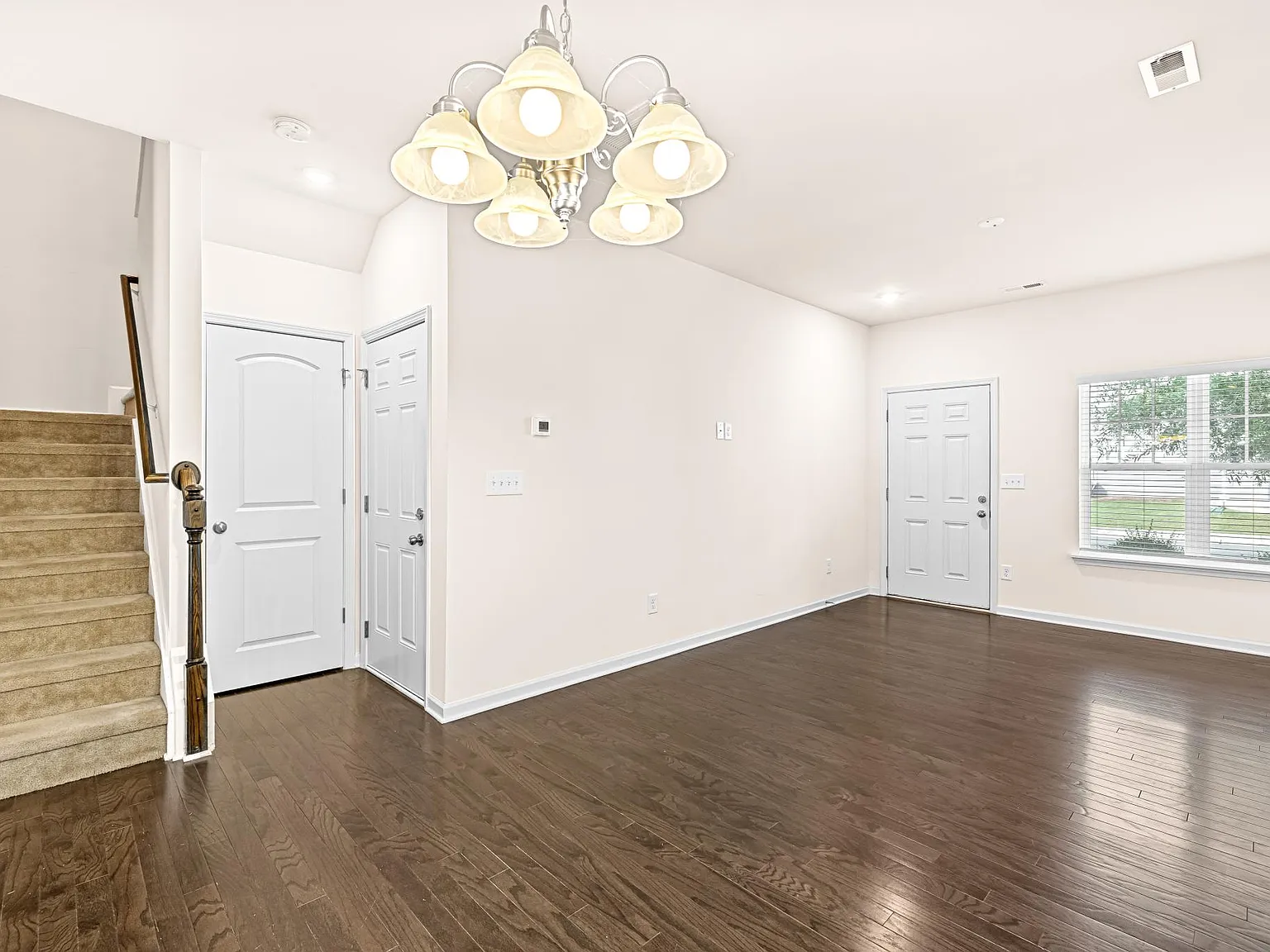 2 bed, 2.5 bath, 1348 sqft, $1,895 — Photo 4
