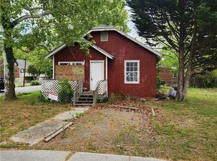 422 Tappan Ave, Hampton, VA 23664