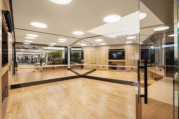 Rented by Real Broker NY LLC | media 25