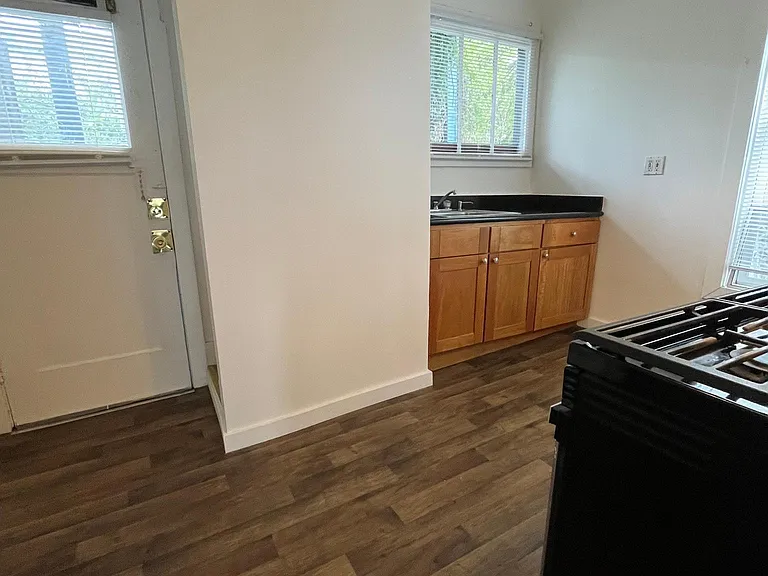 873 Capp St #A — Photo 10