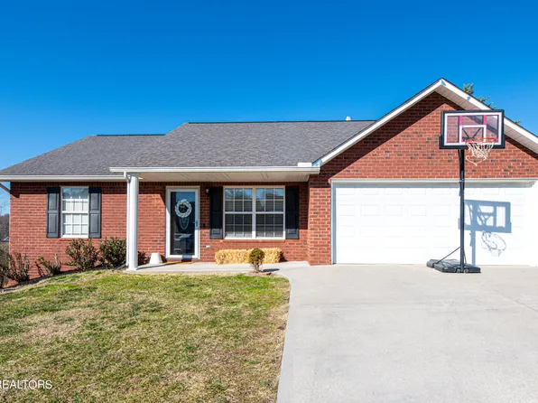 8205 Dove Wing Ln, Knoxville, TN 37938