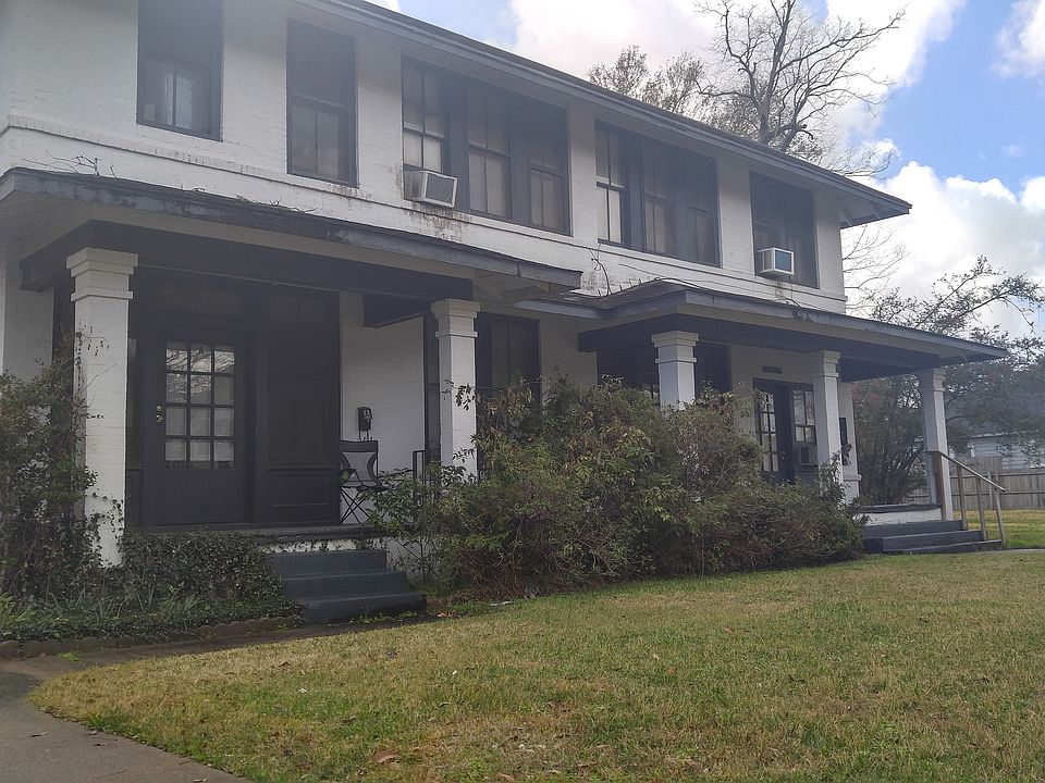 2nd image of 2553 South St #E
