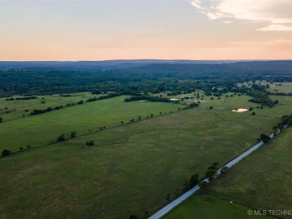 5 Boat Ramp Rd, Eufaula, OK 74432