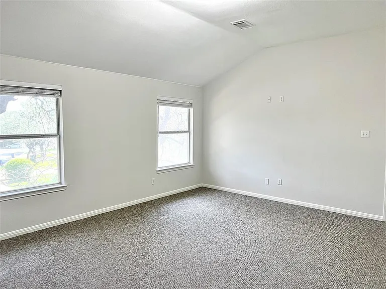 6400 La Carman Ln — Photo 11