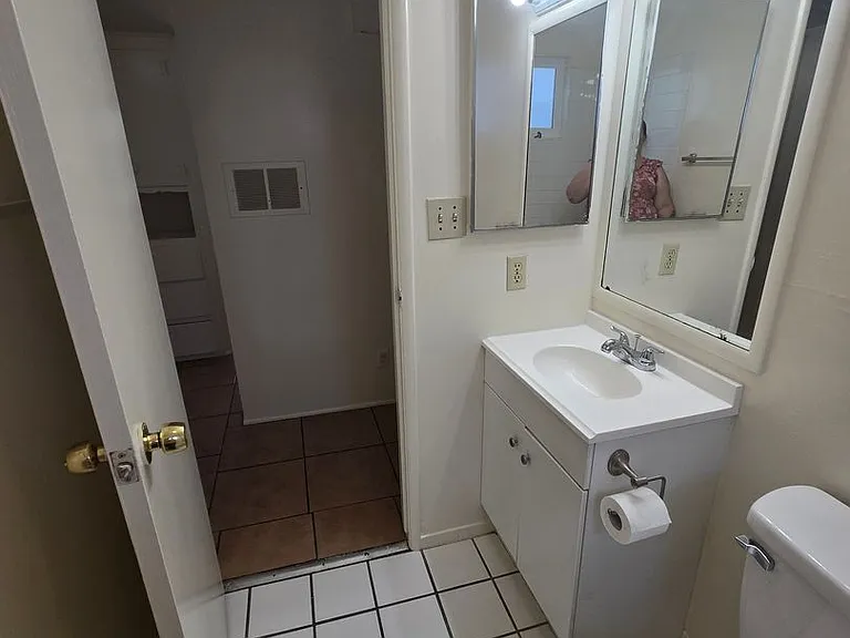 461 N Franklin St — Photo 16