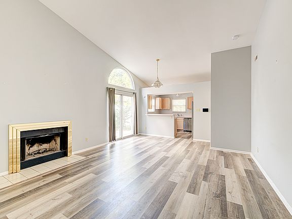 4th image of 11257 Liberty Landing Dr