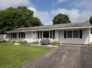 27 Utica Ln, Dartmouth, MA 02748