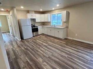 608 Cherry St #D, Sumas, WA 98295